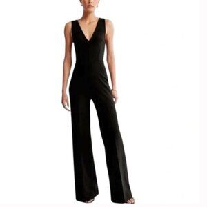 Abercrombie Plunge Crepe Jumpsuit Sz: XL Tall
